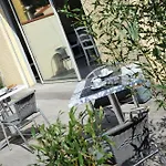 호텔 Les Mimosas 2*