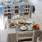 Les Mimosas 호텔 2*