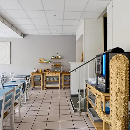 Les Mimosas Hotel 2*