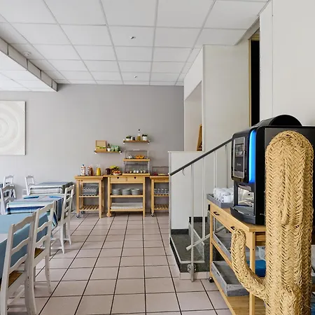 Les Mimosas Hotel 2*