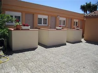 Les Mimosas 2*