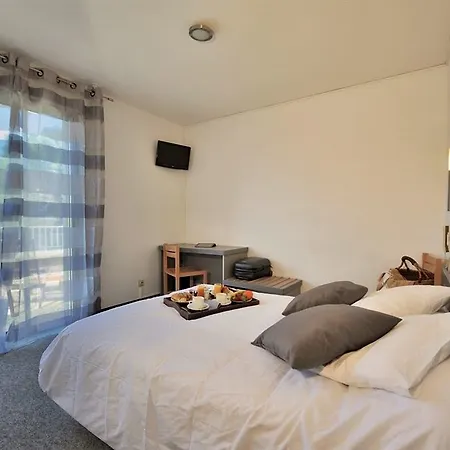 Les Mimosas Hotel