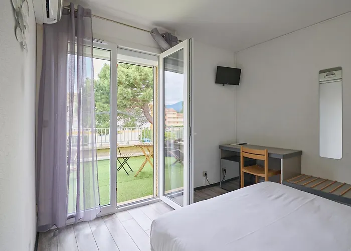 Hotel Les Mimosas 2*