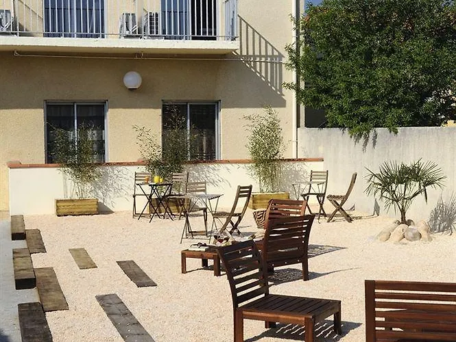 Les Mimosas Hotel 2*