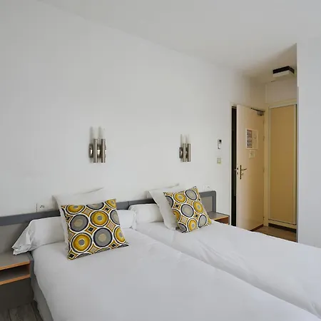 Les Mimosas Hotel 2*