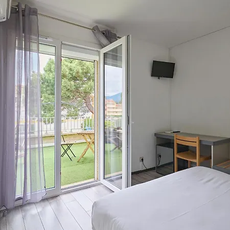 Hotel Les Mimosas 2*