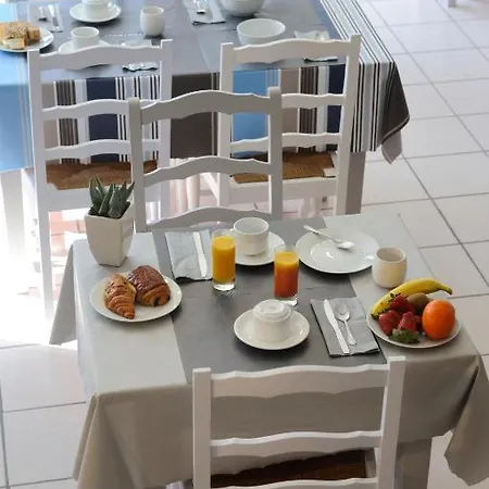 Les Mimosas Hotel 2*